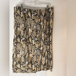 Susan Graver Beige and Black Snake Print Pencil Skirt Size Large Petite